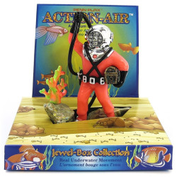 Penn Plax Diver With Hose Action Ornament